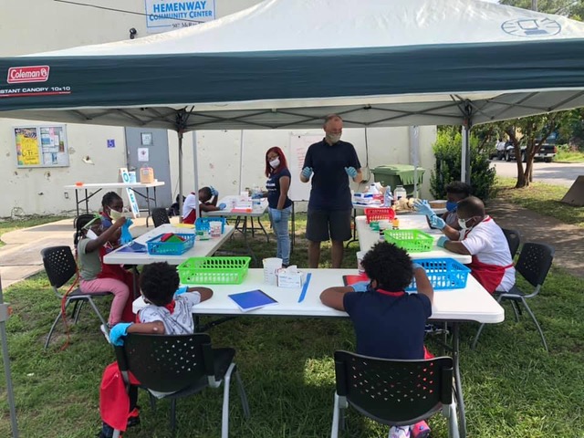 Rob teaches chemistry and physics to youth from the Voyage and Maides Park communities as part of the Sidewalk Science program in Wilmington's Northside.